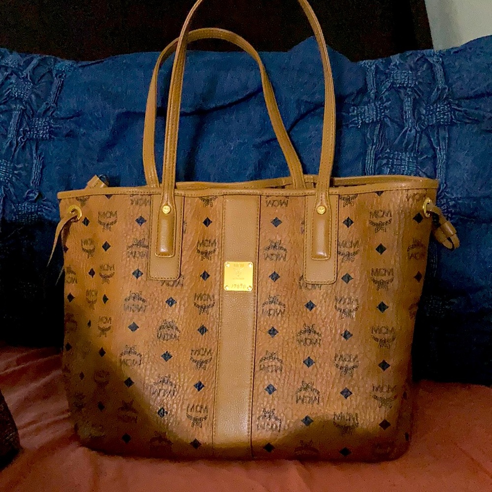 Genuine MCM Liz shopper  Visetos (Cognac)